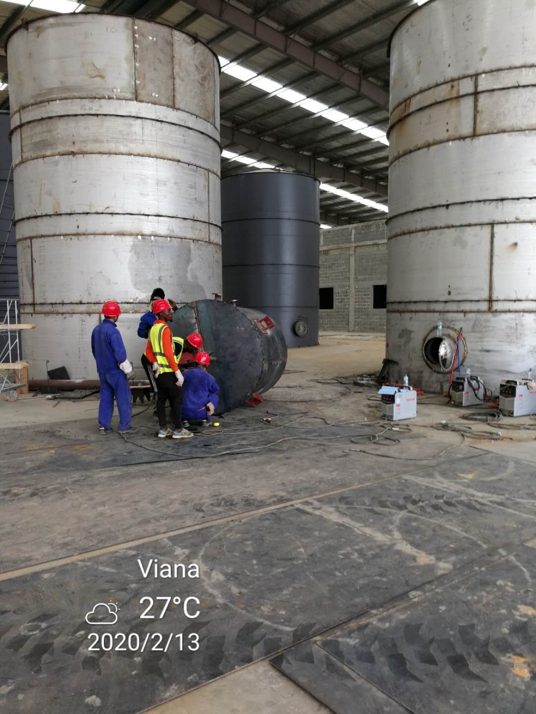 春节期间洗衣粉生产线安装工程继续进行